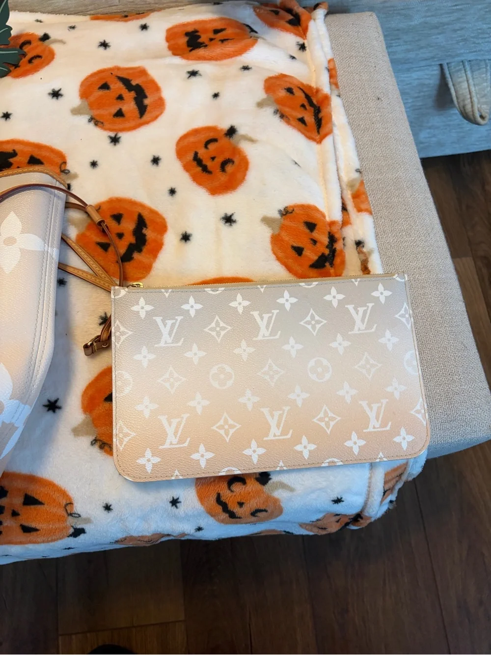 Louis Vuitton BY THE POOL BRUME 2021 with POUCH